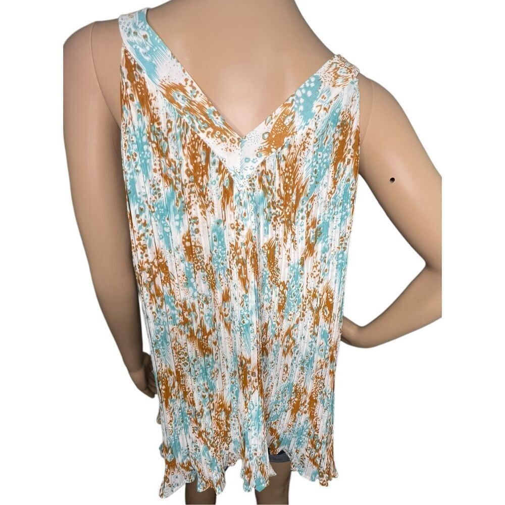 Entro V-Neck Boho Abstract Patterned Ruffled Loose Fit Tank Top - Picture 4 of 5